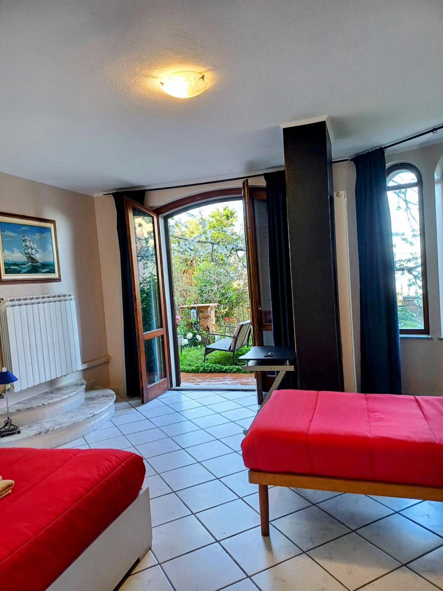 Monti E Mare Bed and Breakfast Lanusei Buitenkant foto